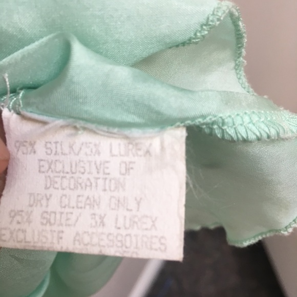 Beautiful sleeveless soft mint green top. - Picture 7 of 7